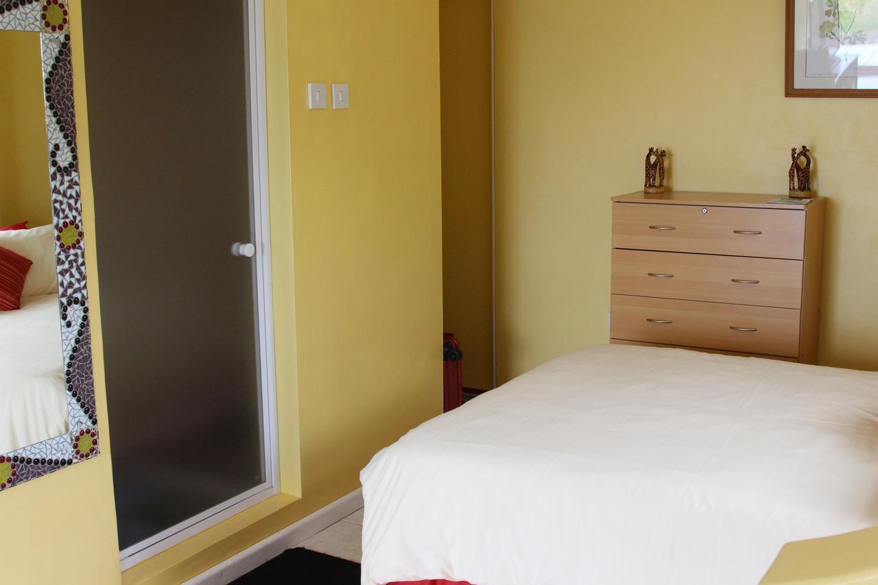 Richards Travel Lodge Jamestown Extérieur photo
